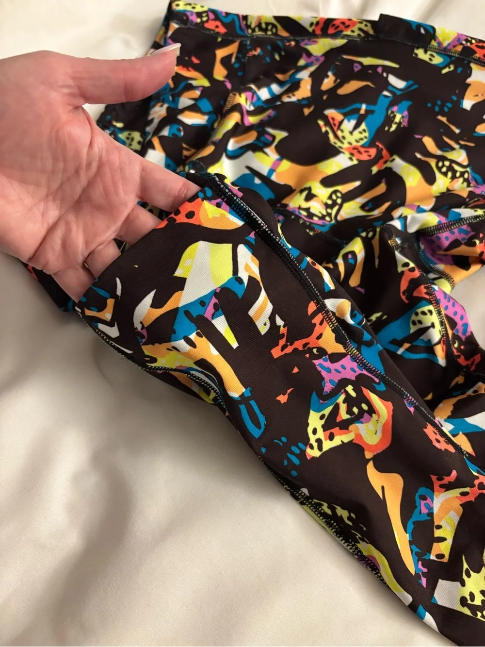 Workout Capri Leggings Tek Gear XXL Abstract Print Side Pockets - Picture 3 of 3